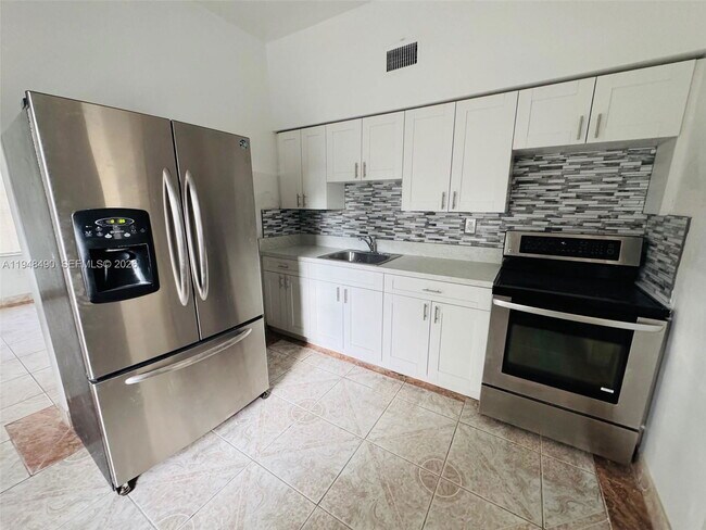 Photo - 1210 Fisherman St