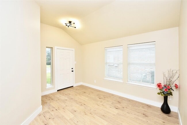 Photo - 7715 Butler Lakes Ct