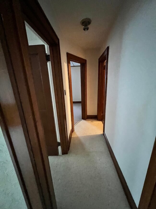 Photo - 330 W Catherine St