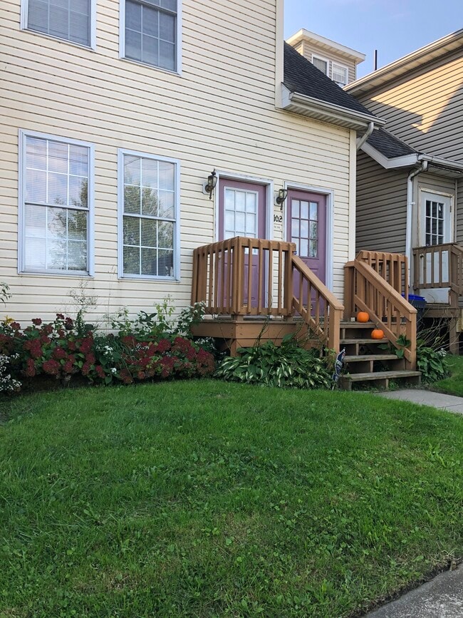 Photo - 102 Parade St Unit 2