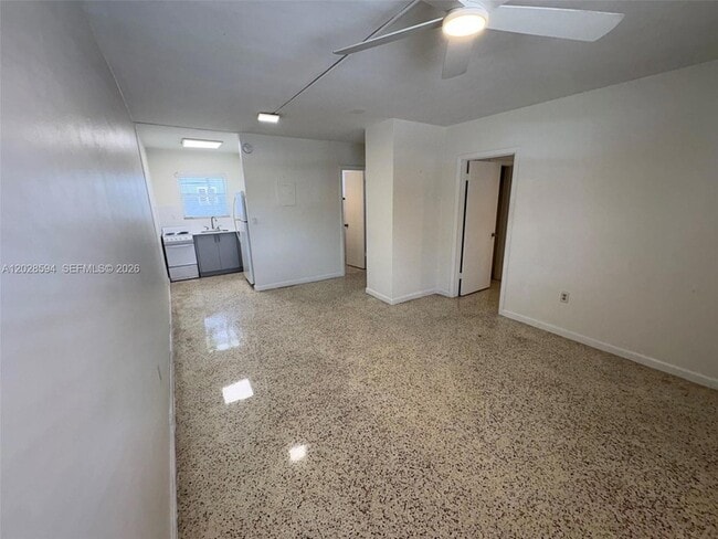 Photo - 320 W 10th St Unit 3