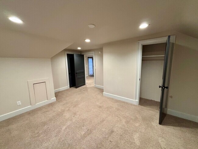 Photo - 200 1st Ave Unit Apt B