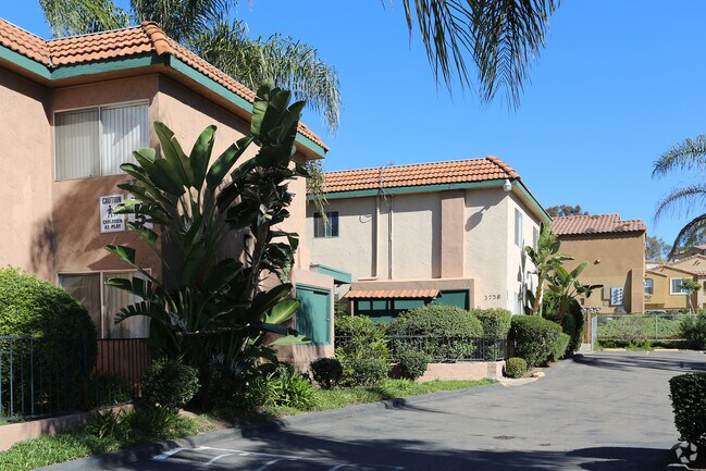 Photo - 3730-3758 Beyer Blvd