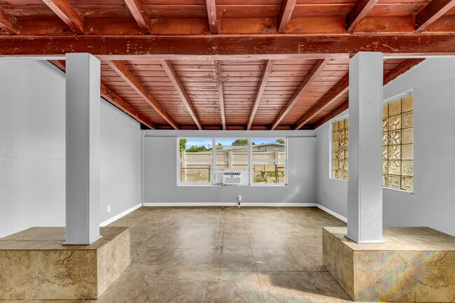 Photo - 4220 SW 36th St