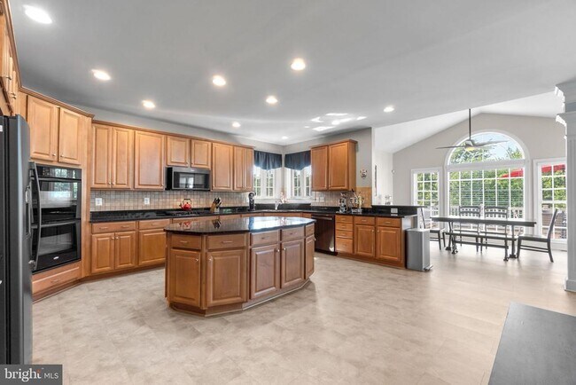4012 Belgrave Cir