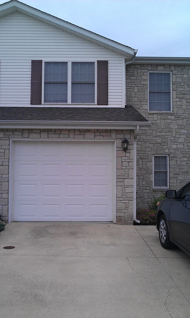 3 bedroom, 2.5 bath Townhouse: Oaklawn Park! - 3 bedroom, 2.5 bath Townhouse: Oaklawn Park!