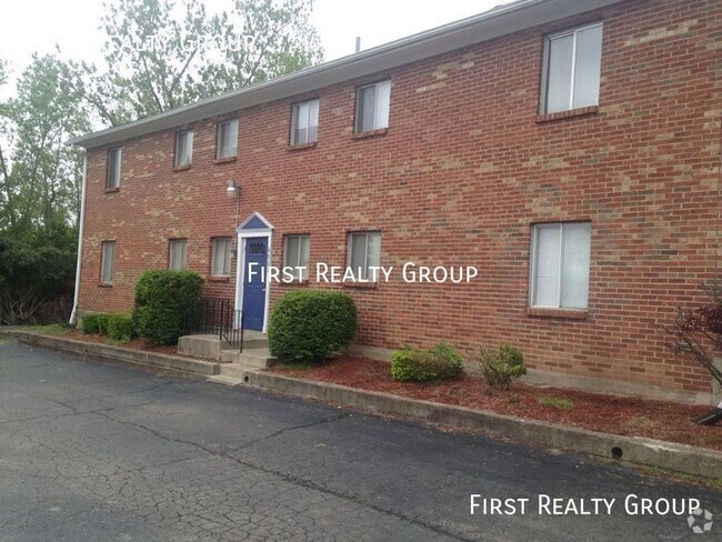 Building Photo - 2 Bedroom Upstairs Apartment for Rent, Mov... Unit Apt. 11