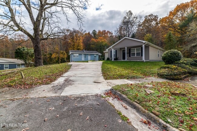 Photo - 112 Bennett Ln