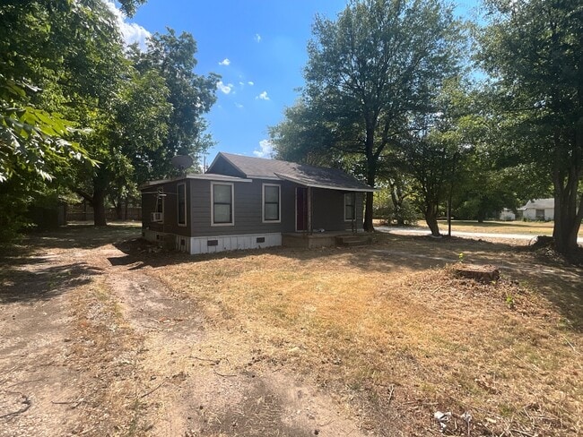 109 E S Front St
