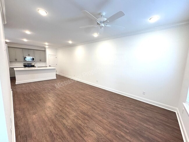 Photo - 3BR/3.5BA Stand Alone House in South Grove