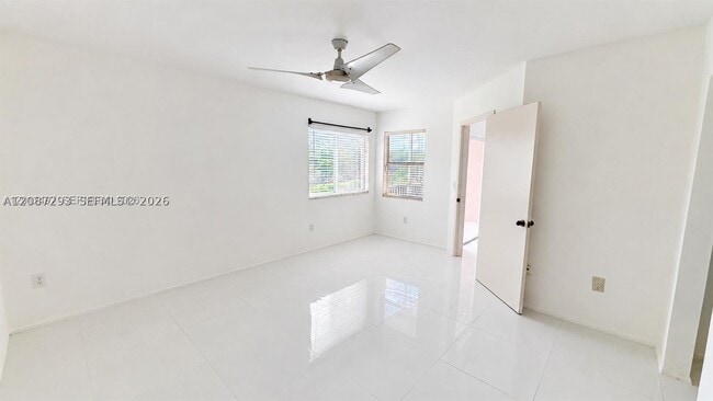 Photo - 9560 Weldon Cir Unit J308