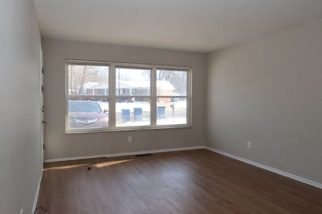 Photo - 833-835 Cole Blvd Unit 835