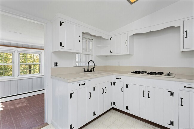 Photo - 80 Victory St