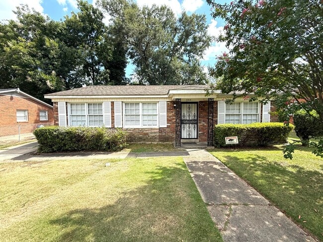 Building Photo - 3314 Bedford Ln