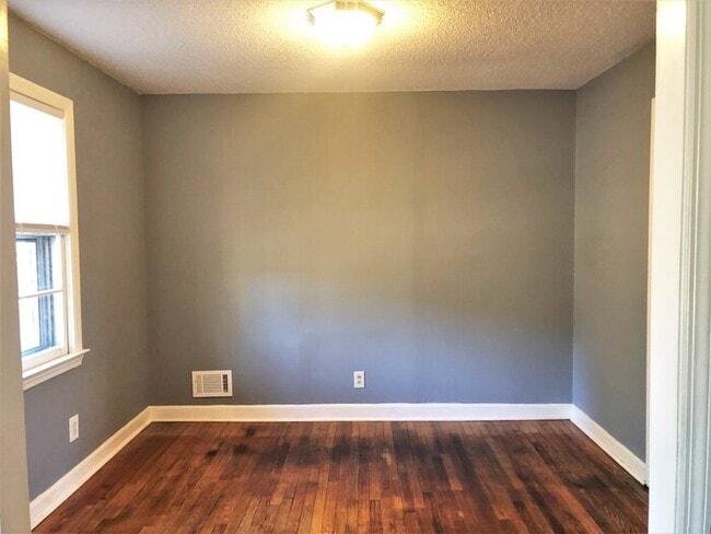 Photo - 1473 Haviland Cir