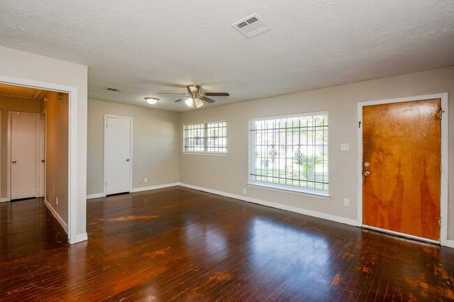 Photo - 10214 Rockaway Dr