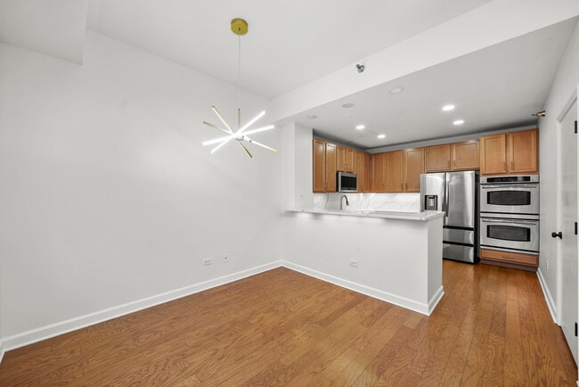 Photo - 1841 S Calumet Ave