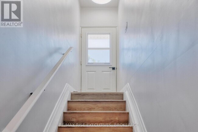 Photo - 1640 Mary St Unit 2