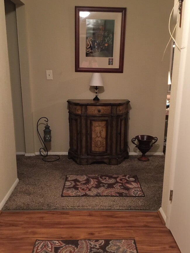 Photo - 901 N Wilbur Ln