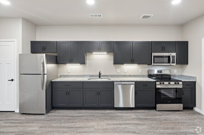 4BR, 2BA - 1,396SF - Kitchen - Bennington Park