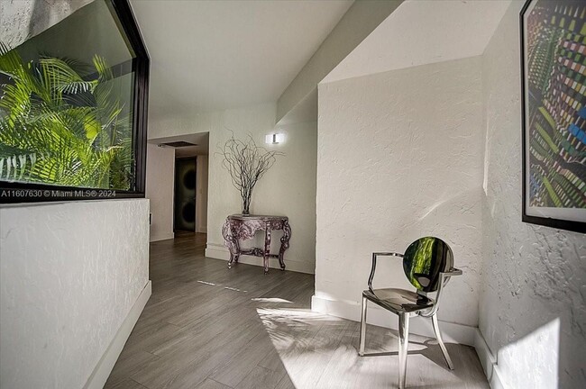 Photo - 101 Crandon Blvd Condo Unit 276