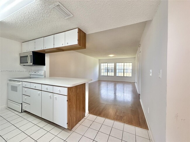 Building Photo - 6331 La Costa Dr Unit F Rental