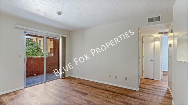 1810 E Blacklidge Dr Unit 102
