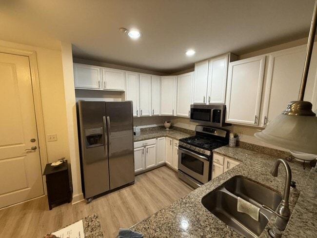 Building Photo - 125 Pier View St Unit 303 Rental