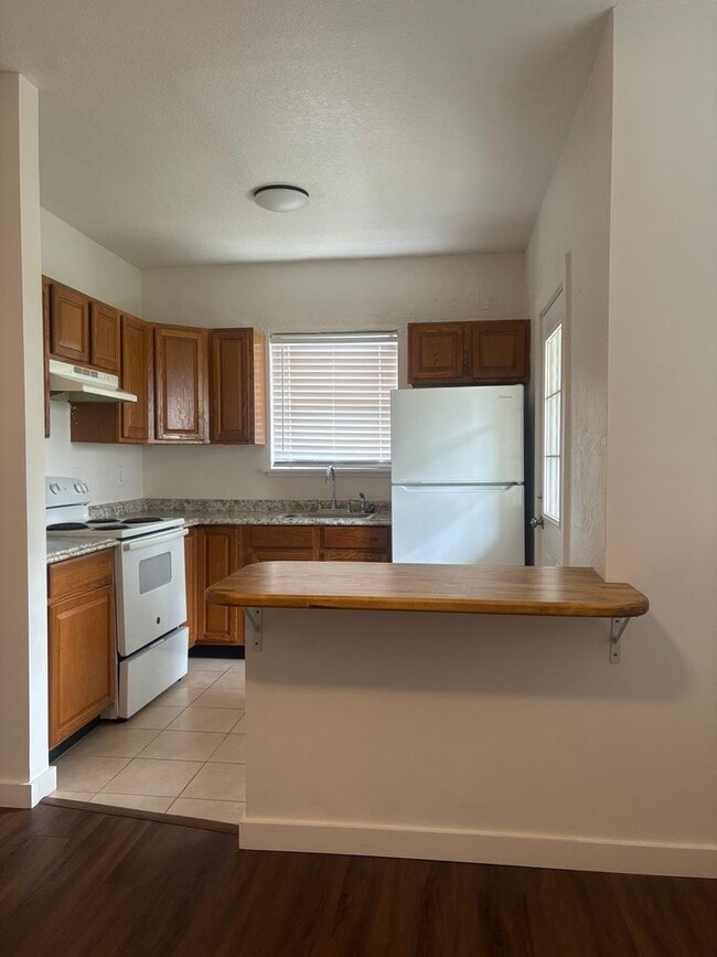 Photo - 667 W Osceola St