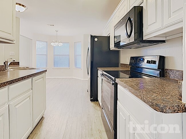 Photo - 1508 Sunflower Ln