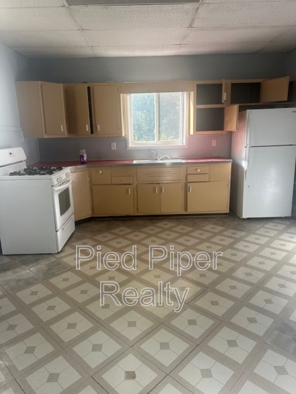 Photo - 331 W Homer St