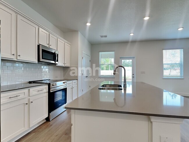 Photo - 37933 Dusty Saddle Ln