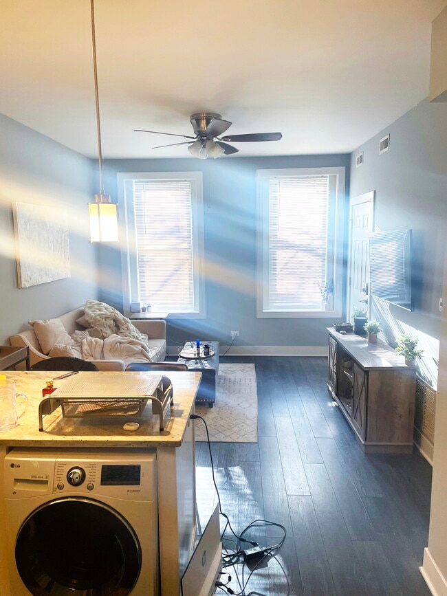 Photo - 1433 N Cleaver St Unit 2F