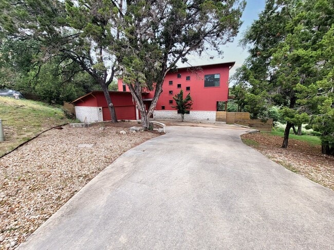 Photo - 325 Southwind Rd