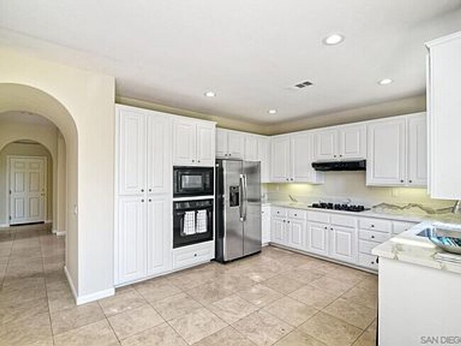 Photo - Stylish Torrey Santa Fe Living – 4 Bed, 2.5 Bath Gem
