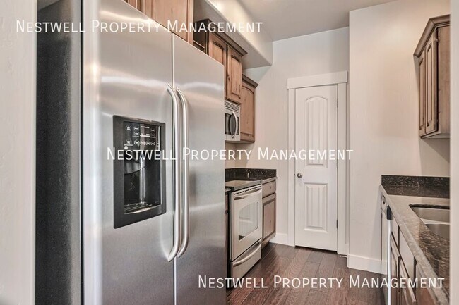 Photo - Gorgeous 3-bed Townhome in Draper!