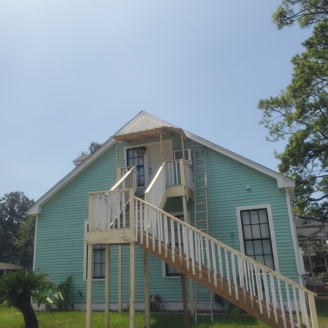 Photo - 314 Julia St