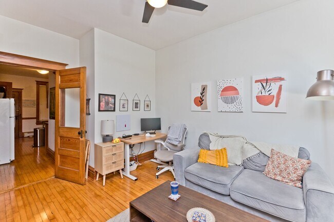 Photo - 2139 N Oakley Ave Apartment