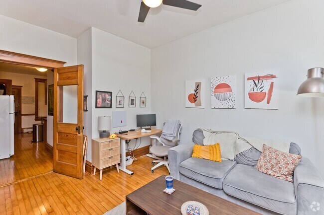 Building Photo - 2139 N Oakley Ave Rental