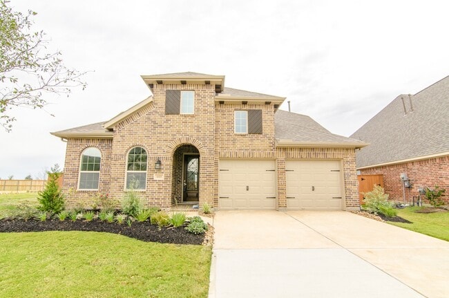 Photo - 18122 Glenlyon Dr