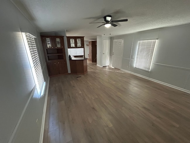 Photo - 1087 Deborah Ln