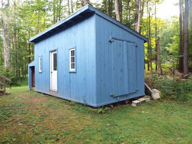 Photo - 355 New Hampton Rd