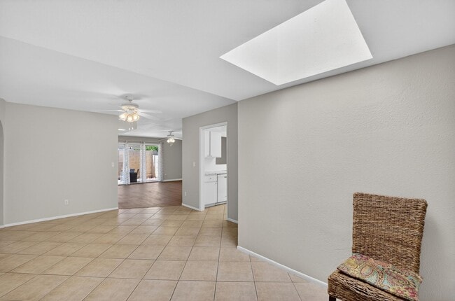 Photo - Modern Updated Tempe Townhome Near ASU & Downtown with Resort-Style Amenities