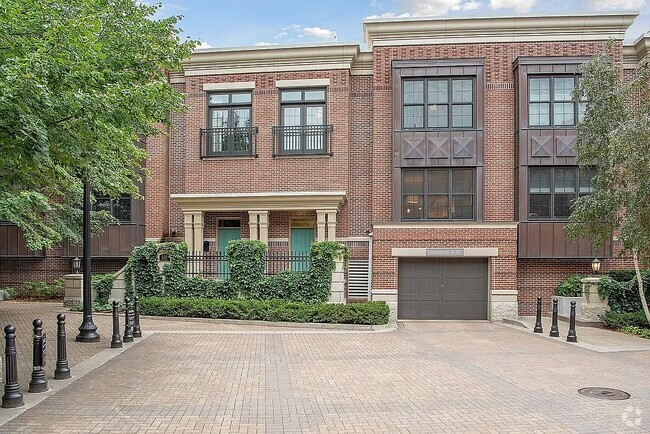 Building Photo - 535 S 10th St Rental