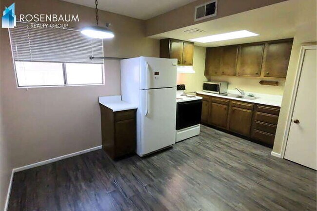 Photo - 905 S Ash Ave Unidad 1