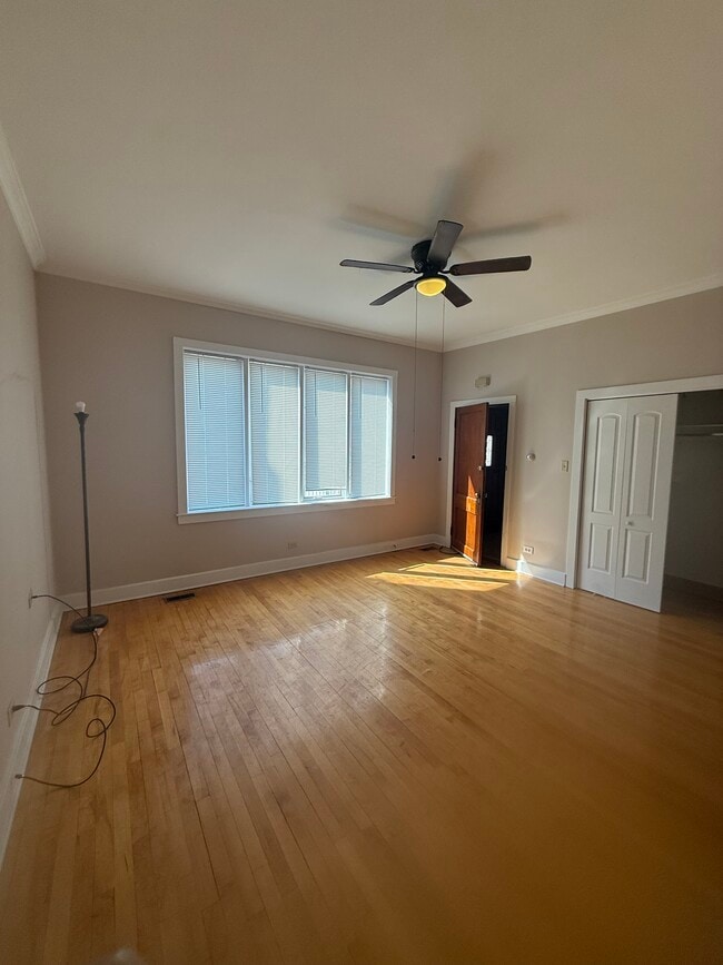 Photo - 918 W 35th St Unidad 1f