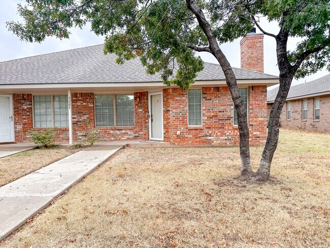 Photo - 3205 110th St Unit B