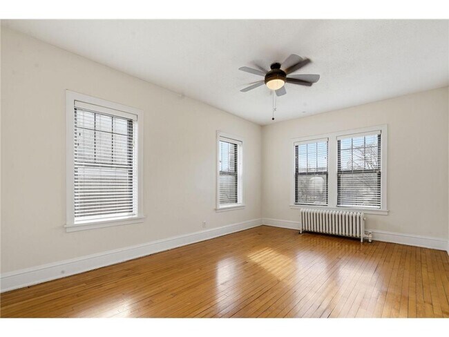 Photo - 220 E 19th St Unit 201