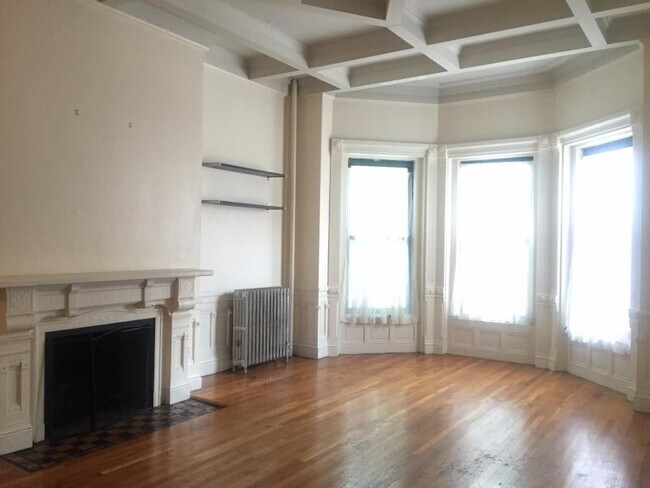 Photo - 323 Commonwealth Ave