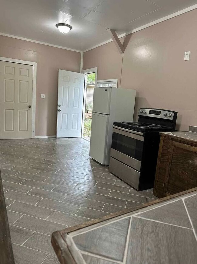 243 Lure Ln